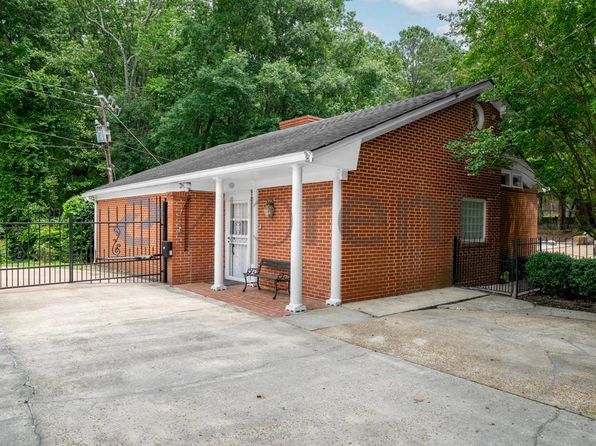615 Pinecrest Dr
