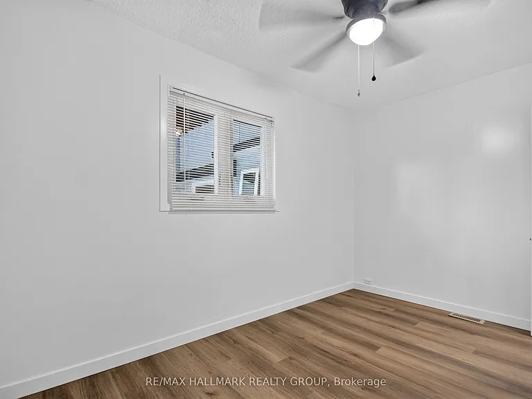 1125 Kenaston St — Photo 15