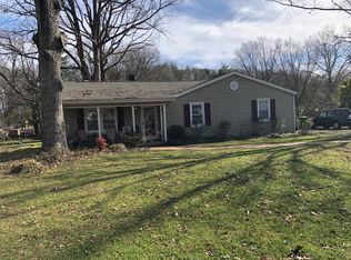 121 Oak Forest Dr, Kernersville, NC 27284