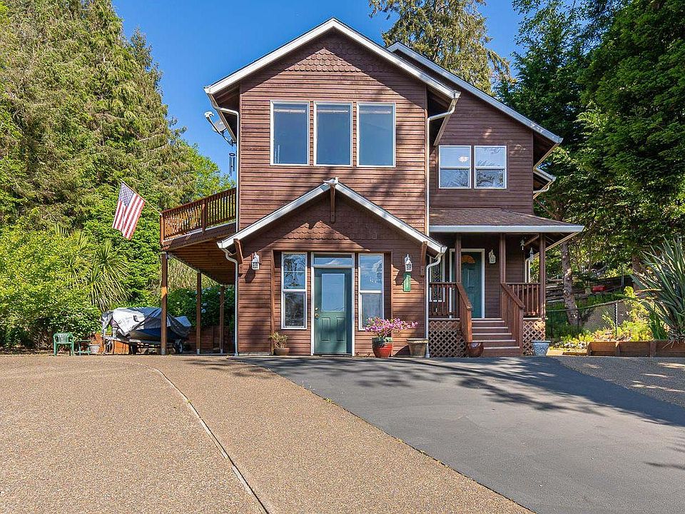 1st image of 1203 NE Lake Dr