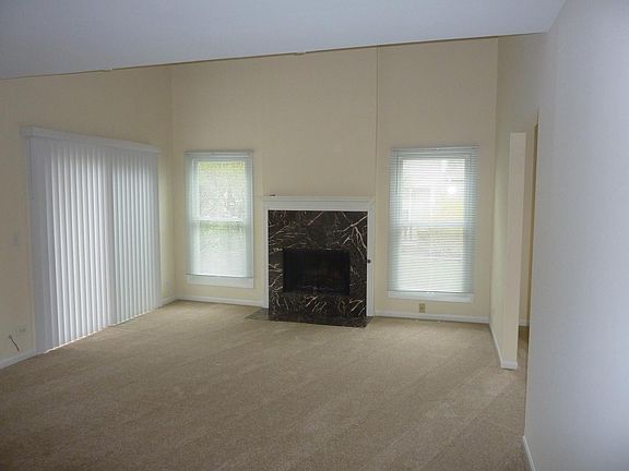 3rd image of 1096 Colony Lake Dr