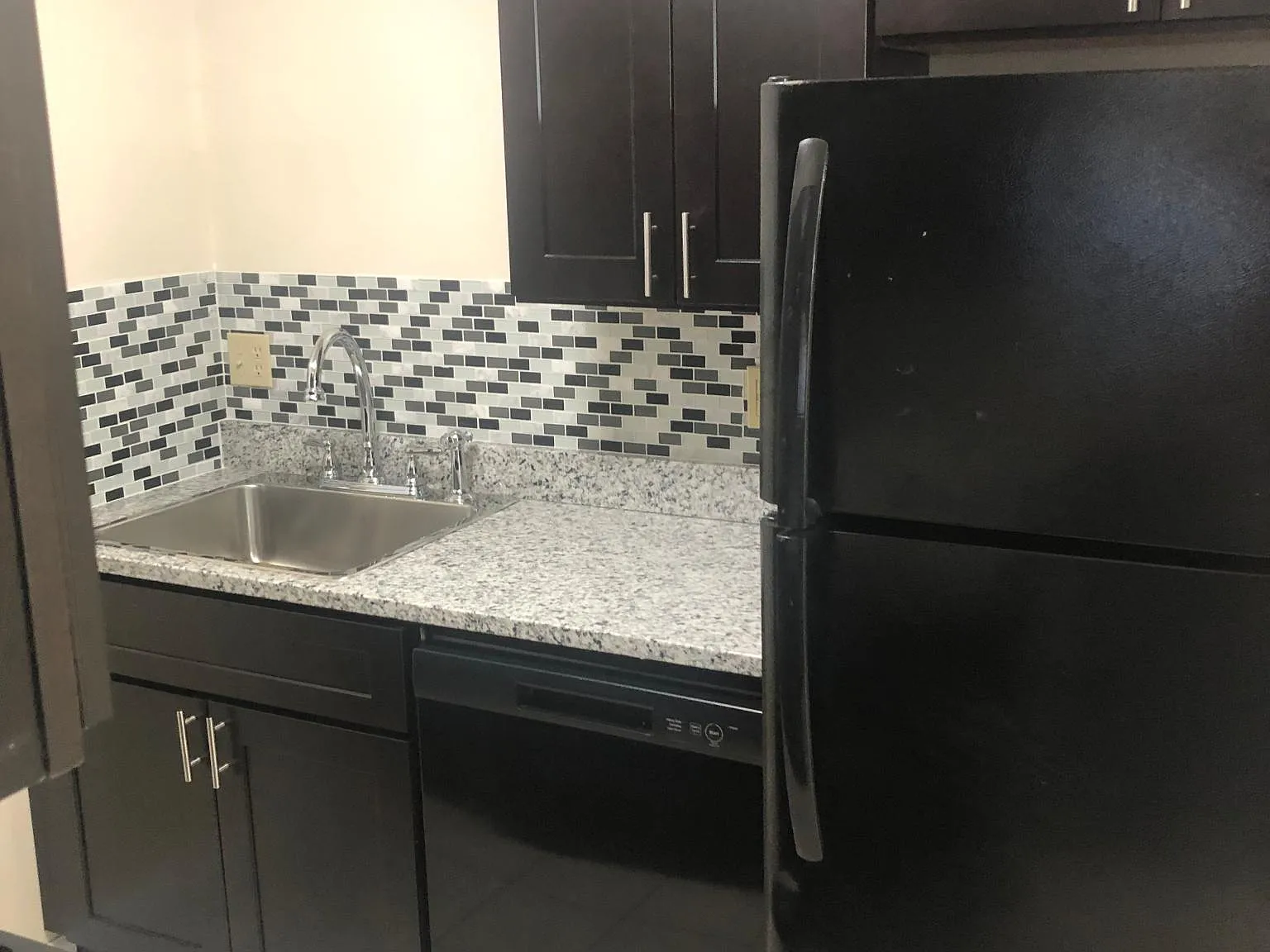 1 bed, 700 sqft, $1,030 — Photo 4