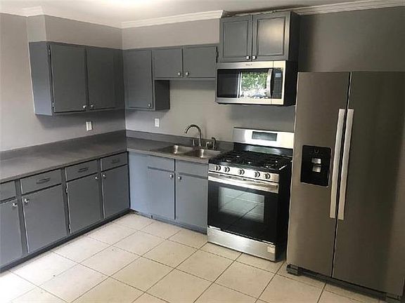3rd image of 133 Rosalie Dr