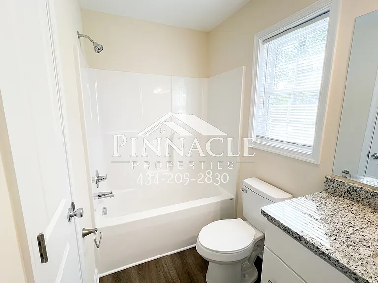 2305 Tazewell Ave #B — Photo 18