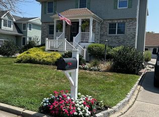 81 S Ward Ave, Rumson, NJ 07760