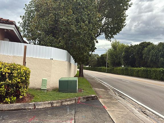 4th image of 13225 SW 10th Ter