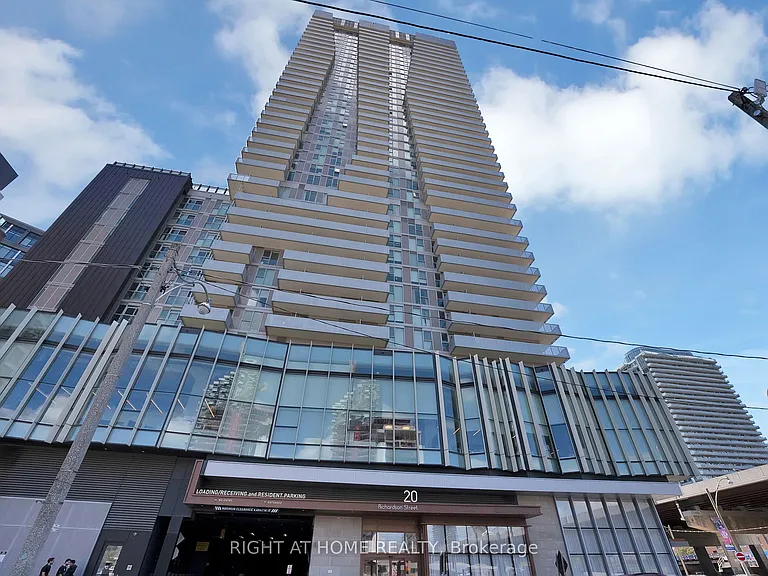 20 Richardson St #11 — Photo 28