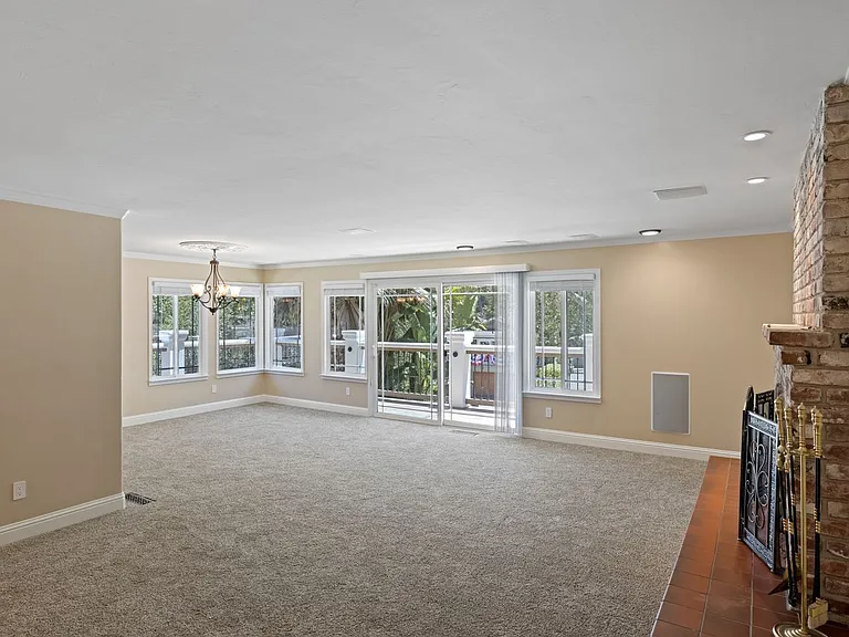 8 Shepherds Pl — Photo 43