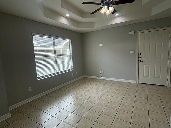 2nd image of 501 E 2nd St APT 3