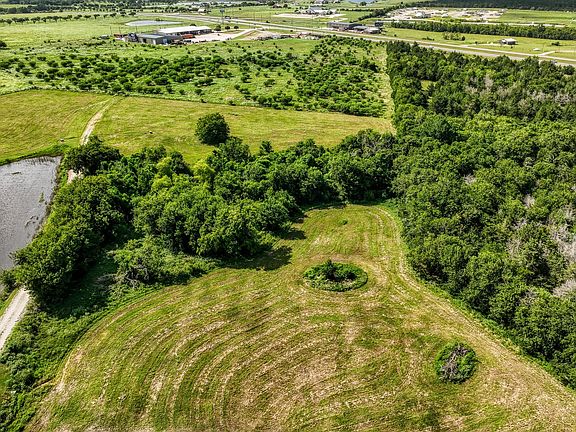 3rd image of 1554 Bluebonnet Ridge Dr