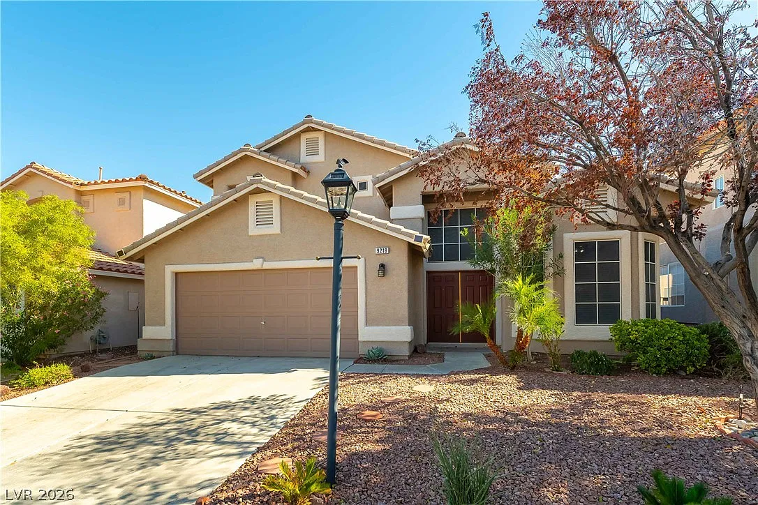 3 bed, 2.5 bath, 1866 sqft, $2,245 — Photo 1