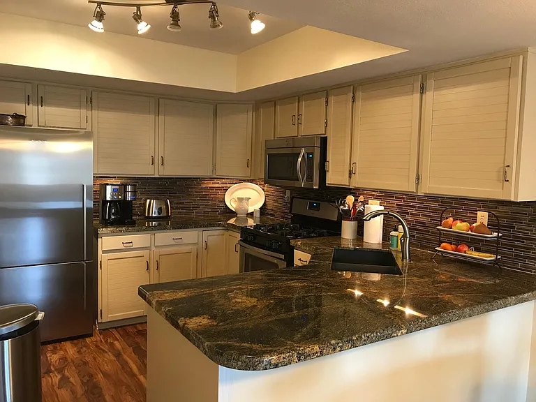 8062 Dry Creek Cir — Photo 2