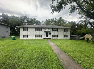 240 W Kump Ave #C, Bonner Springs, KS 66012