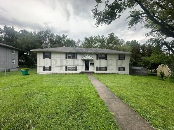 240 W Kump Ave Unit B, Bonner Springs, KS 66012