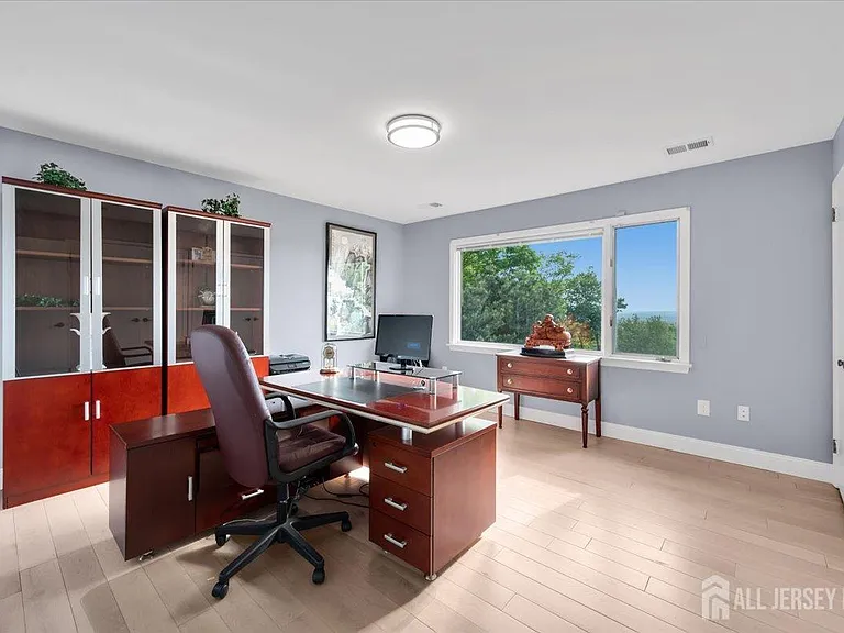 950 Sunset Rdg — Photo 28