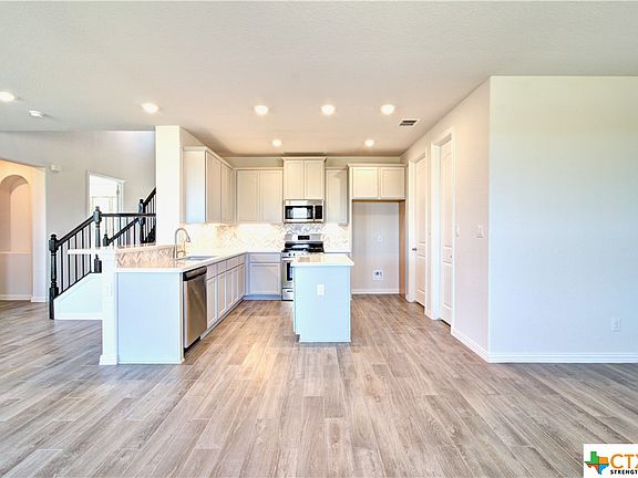 4th image of 2082 Inkberry Dr
