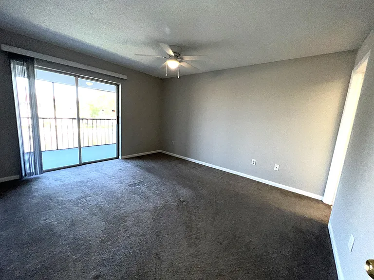 639 SE 13th Ave #120 — Photo 21