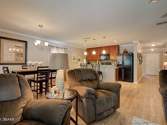 4th image of 47 Levee Ln