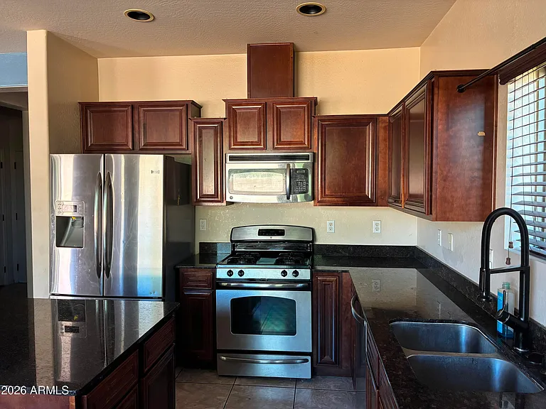 3340 S Sunland Dr — Photo 6