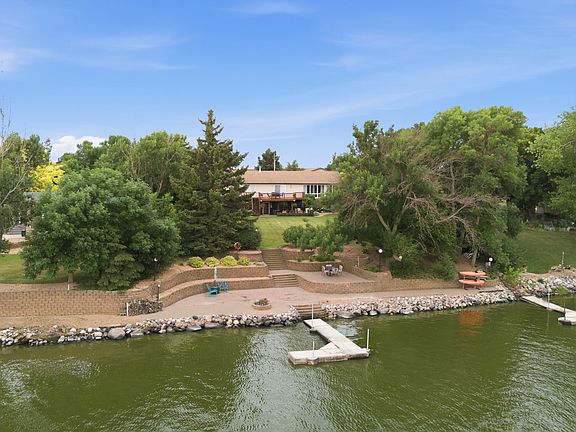 5th image of 115 Shore Dr