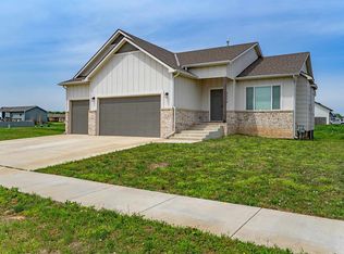 5304 W 46th St S, Wichita, KS 67215
