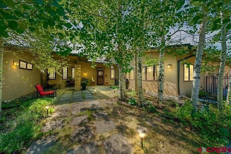 1st image of 423 Wisteria Drive