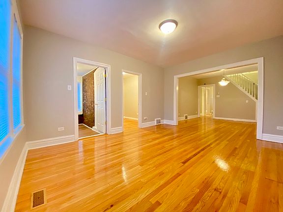 5th image of 5342 W Warwick Ave