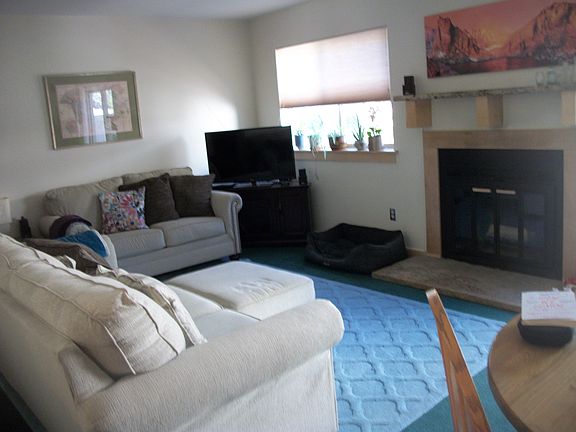3rd image of 1307 Vesta Cir