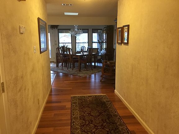 3rd image of 107 Bowlsby Ct