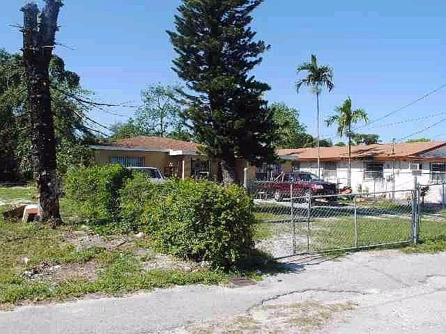 2nd image of 3060 NW 95th St