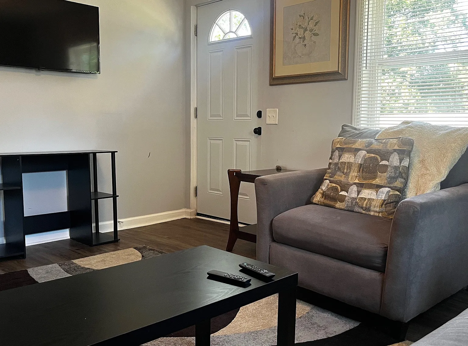 495 Stone St — Photo 3