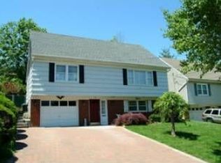 15 Spring Ct, Wallington, NJ 07057