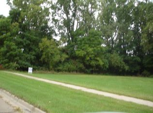 1423 Elmwood Rd, Lansing, MI 48917