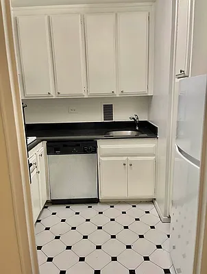 Rented by Olympia House Delaware LP | media 23