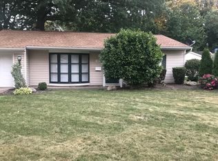 139 Vineyard Rd, Avon Lake, OH 44012