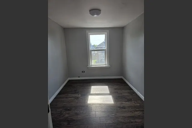 3 bed, $1,600 — Photo 3