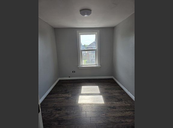 3rd image of 159 Hudson St #2