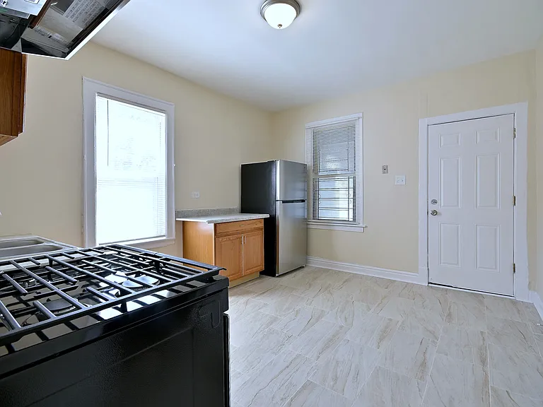 8602 S Muskegon Ave #1W — Photo 12