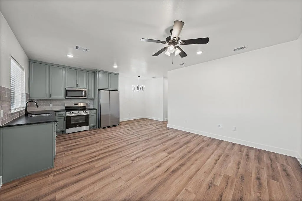 717 N 3rd St — Photo 3