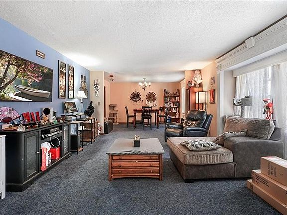 4th image of 2322 N 83rd Ln