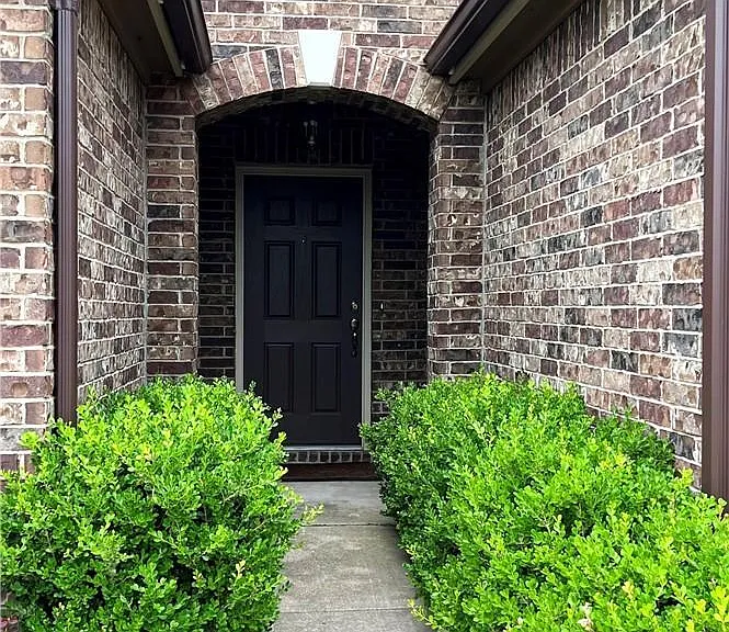 813 Oatmeal Dr — Photo 2