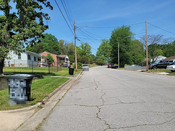 5th image of 330 Bell Dr