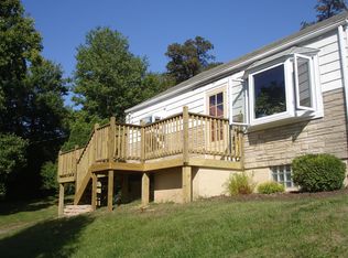 3728 Green Garden Rd, Aliquippa, PA 15001