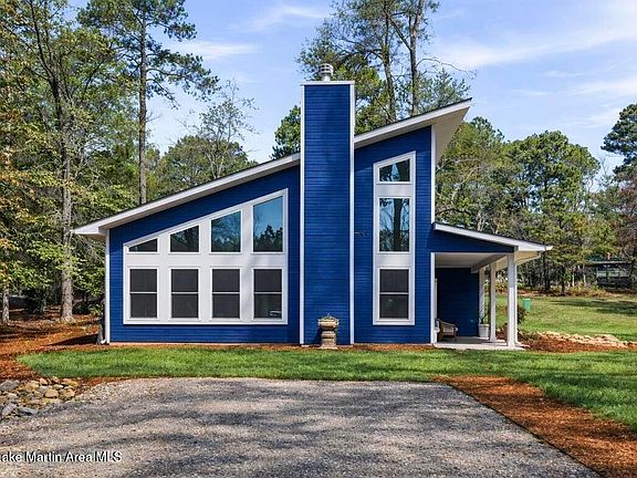 3rd image of 235 Hickory Way