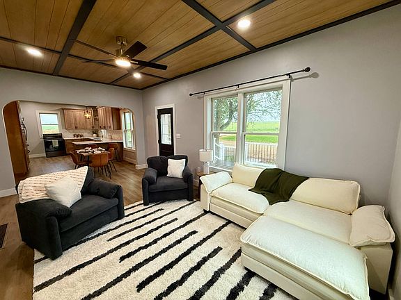 4th image of 1702 2nd Rd