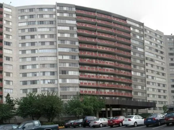 5340 Holmes Run Pkwy, Alexandria, VA