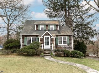 21 Lakeside Dr, Boonton, NJ 07005