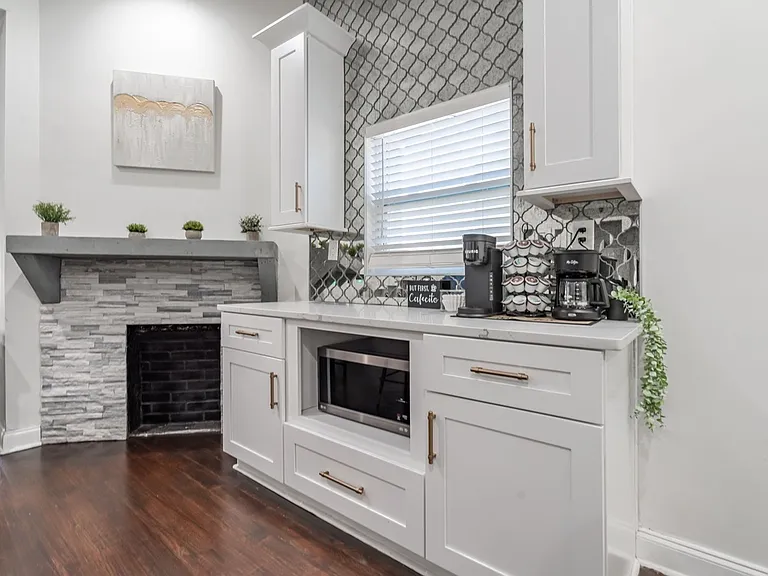 1530 Rogers Ave SW — Photo 5