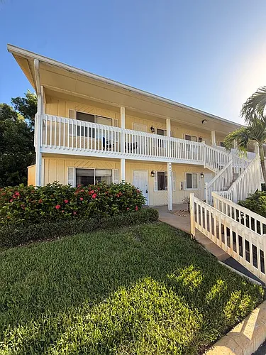 4613 Bayshore Dr #B1 Photo 1
