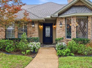 4306 Essex Ct, Arlington, TX 76016